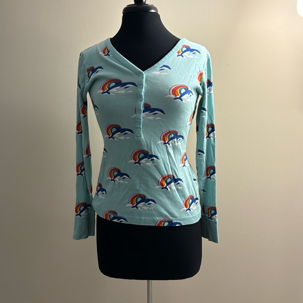 Hanna Andersson Adult Pajama Top XS EUC Dolphin Rainbow